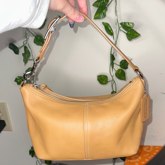 Coach Legacy West Zoe Hobo Shoulder Bag Camel Colored Leather